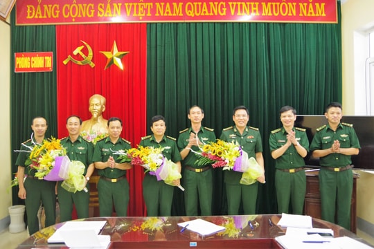 Bàn giao chức trách, nhiệm vụ Chủ nhiệm Chính trị  BĐBP Nghệ An