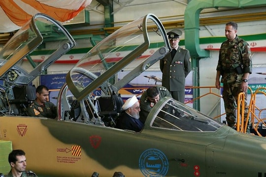 Cận cảnh máy bay chiến đấu cơ thế hệ mới của Iran