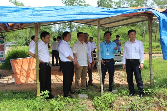 Đoàn học viên lớp quy hoạch Ủy viên BCH Đảng bộ tỉnh thực tế tại Quỳnh Lưu