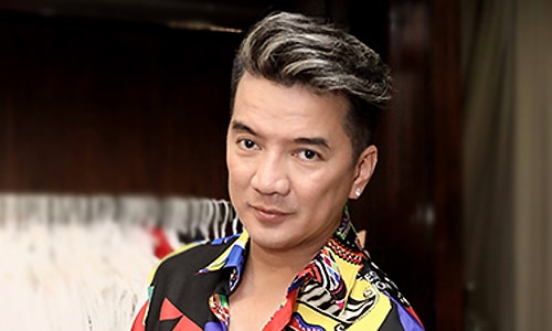 Đàm Vĩnh Hưng mặc màu sắc quay MV ở tuổi 47