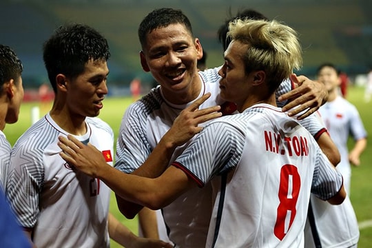 Lập kỳ tích ở Asiad, U23 Việt Nam nhận mưa tiền thưởng