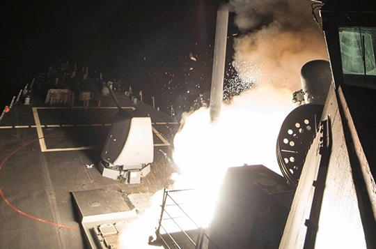 Mỹ xây dựng đội tàu tên lửa chuẩn bị tấn công Syria