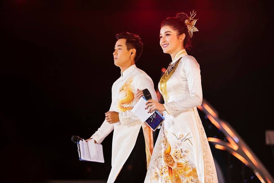 Á hậu Huyền My đẹp hút hồn lần đầu làm MC 