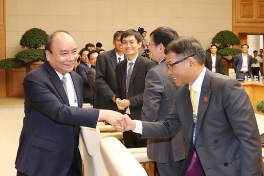 Tinh giản biên chế nhưng vẫn “khát” người tài