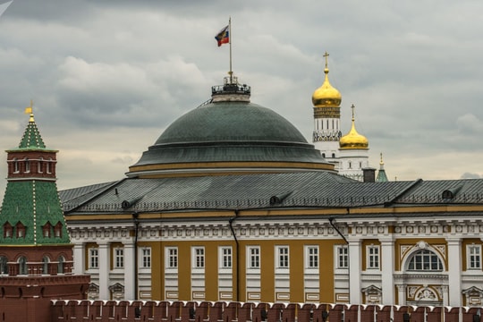 Tạp chí Forbes xếp hạng mới 100 nhân vật nổi tiếng nhất nước Nga