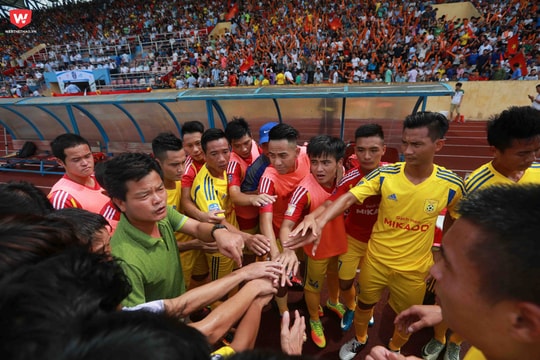 Nan giải cuộc chiến trụ hạng V-League