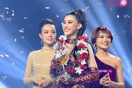 'Cô gái triệu view' đội Noo Phước Thịnh đăng quang The Voice 2018
