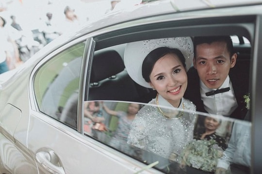 Người vợ “con nhà nòi” giỏi giang, xinh đẹp của Văn Quyết U23 Việt Nam