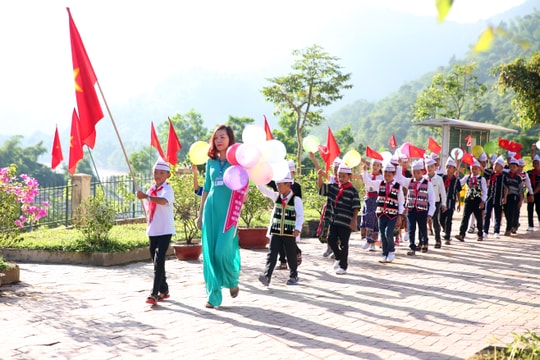 Không khí khai giảng năm học mới ở Nghệ An