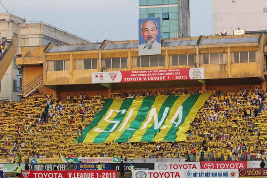 Vòng đấu 21 - V.League 2018: Hội CĐV SLNA chuẩn bị 5.000 lá cờ nhuộm vàng Hàng Đẫy 