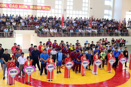 100 VĐV tham gia giải Vô địch vật dân tộc toàn quốc lần thứ 22 tại Nghệ An