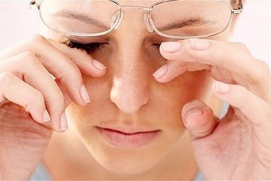 Chống khô mắt bằng 4 loại thực phẩm rẻ tiền