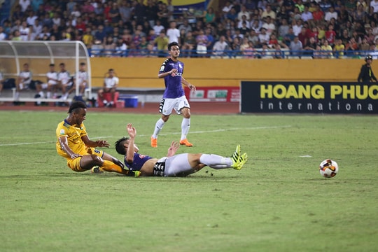 V.League 2018: Những nguyên nhân khiến SLNA dễ bị văng khỏi Top 3