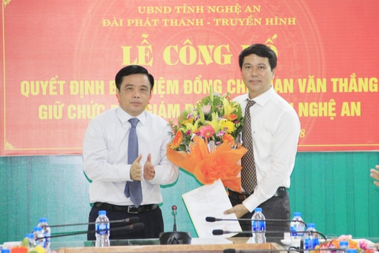 Trao Quyết định bổ nhiệm Phó Giám đốc Đài PTTH Nghệ An