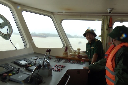 17 thuyền viên Nghệ An gặp nạn trên biển