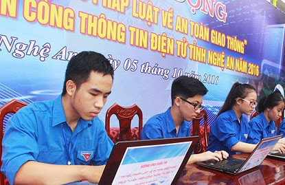 Thi tìm hiểu pháp luật về ATGT và cung cấp, sử dụng thông tin trên mạng Internet