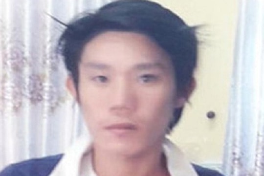 Hai thanh niên trộm túi xách của nữ đại tá công an