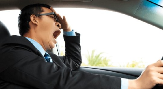 Mẹo đơn giản chống buồn ngủ khi lái xe ai cũng cần ghi nhớ