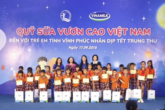 Quỹ sữa “Vươn cao Việt Nam” đến với trẻ em nghèo Vĩnh Phúc
