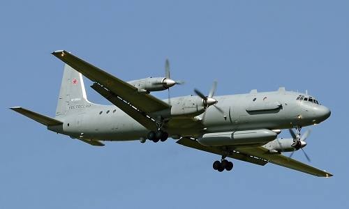 Trinh sát cơ Nga mất liên lạc khi Syria bị tấn công tên lửa