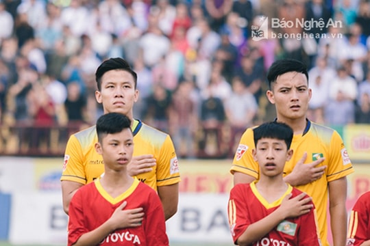 Trung vệ SLNA nhiều khả năng được bổ sung cho chiến dịch AFF Cup 2018 