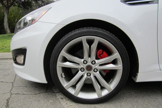 4 cách nhận biết má phanh ô tô bị mòn 