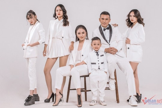 Tú Dưa hạnh phúc bên vợ ba và các con chung, con riêng