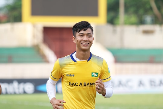 Thủ môn Vũ Hải, Phan Văn Đức tập luyện trở lại trước trận Thanh Hóa 