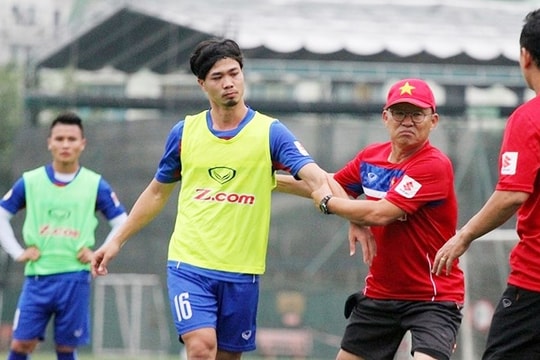 Công Phượng phá kỷ lục ghi bàn: Tiến bộ nhờ thầy Park Hang Seo?