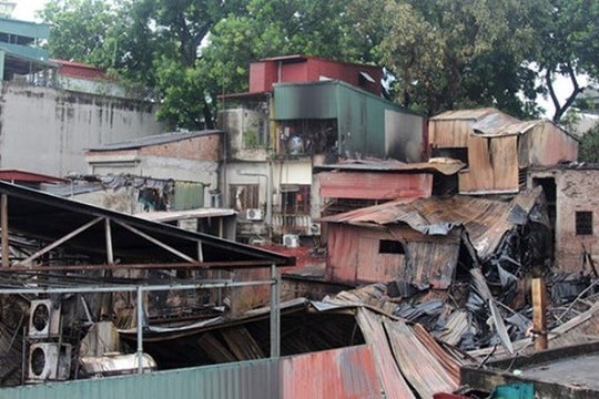 2 người thiệt mạng trong vụ cháy ở Đê La Thành do ngạt khí CO