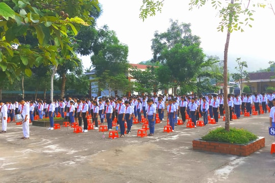 Hàng ngàn học sinh Nghệ An tưởng niệm cố Chủ tịch nước Trần Đại Quang