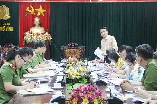 TP. Vinh: Hơn 500 sinh viên cầm thẻ để vay tiền từ các hiệu cầm đồ