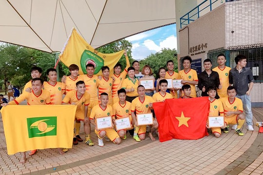 Đội bóng Hội đồng hương Nghệ An giành chức Vô địch giải GOW tại Đài Loan