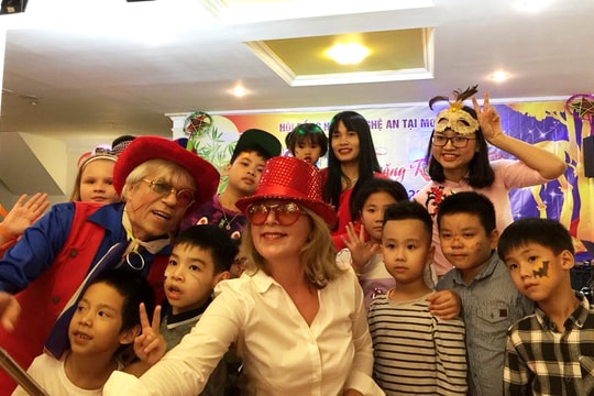 Người Nghệ ở Liên bang Nga vui Tết Trung thu