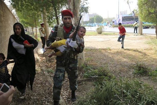 Quyền Chủ tịch nước gửi điện chia buồn về vụ khủng bố ở Iran