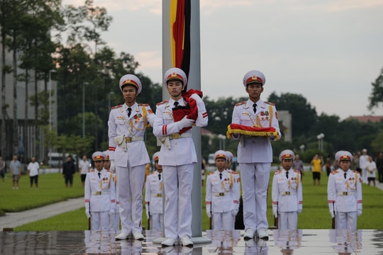 Lễ thượng cờ rủ Quốc tang cố Chủ tịch nước Trần Đại Quang