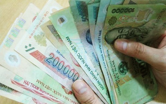 Chiến sỹ trẻ trả lại ví đầy tiền cho người đánh rơi