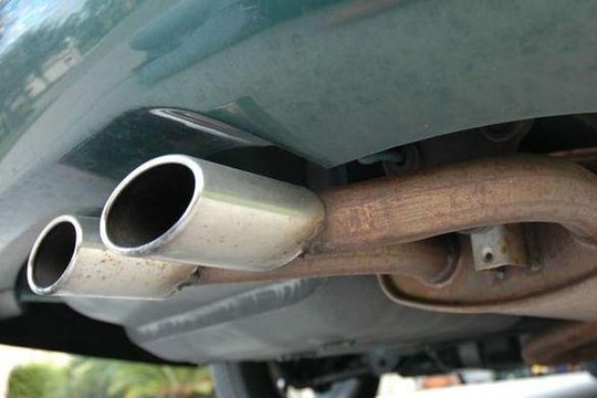 Những dấu hiệu ống xả ôtô có vấn đề