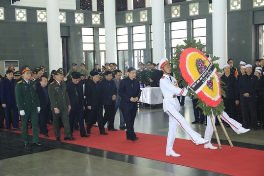 Hơn 1.500 đoàn đến viếng Chủ tịch nước Trần Đại Quang ngày 26/9