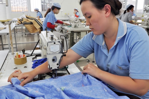 Tương lai nào cho quần áo, giày dép Việt trong căng thẳng Mỹ - Trung?