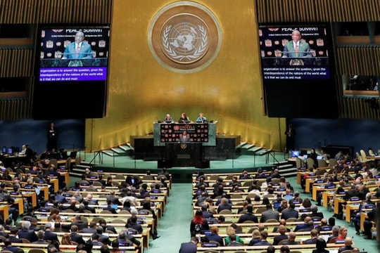 Thế giới 24/7: Sóng thần tàn phá tại Indonesia; Nga đưa lá chắn tên lửa đến Syria