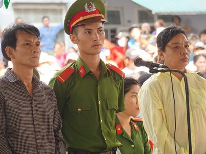 Vợ chồng hờ giết chủ nợ, phi tang xác lĩnh án tử hình và chung thân