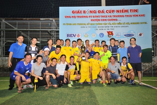 Bế mạc giải bóng đá cúp Niềm Tin gây quỹ từ thiện