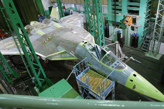 Nga thử nghiệm súng bắn tia viba sử dụng cho máy bay tiêm kích thế hệ thứ 6