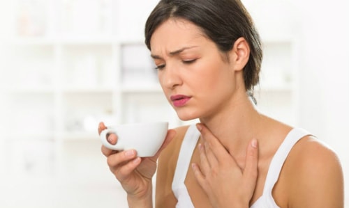 Làm gì để phòng trị viêm họng vào mùa thu?