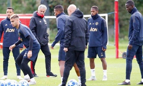 Mourinho: 'Một vài cầu thủ quan tâm đến CLB hơn người khác'