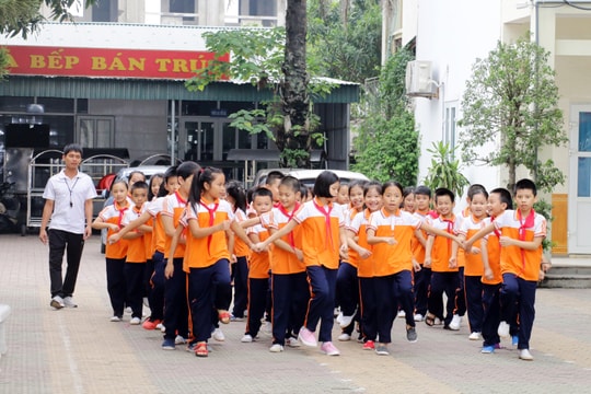 Hơn 200.000 học sinh tiểu học Nghệ An bị cắt giảm số tiết vì thiếu giáo viên