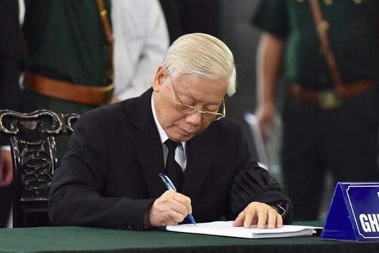 Xúc động lời từ biệt trong sổ tang cố Tổng Bí thư Đỗ Mười 