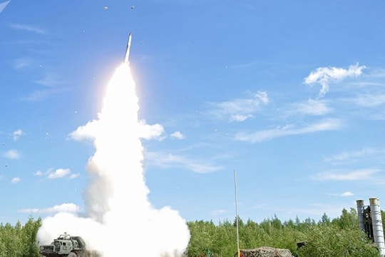 Hệ thống tên lửa phòng không mới “đóng chặt” bầu trời Nga