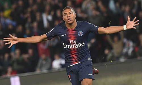 Barca mất vị trí dẫn đầu La Liga; Mbappe ghi bốn bàn trong chiến thắng của PSG trước Lyon